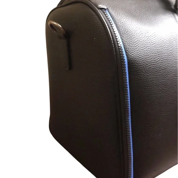 NWT ROBERT GRAHAM BAG NWT - Picture 7 of 10